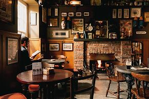 The Harbourview Hotel