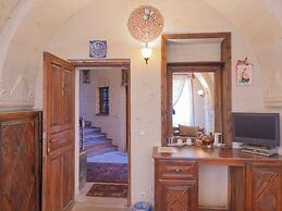 Kismet Cave House