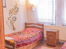 Kismet Cave House