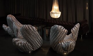 Roomers Frankfurt, Autograph Collection