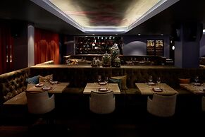 Roomers Frankfurt, Autograph Collection