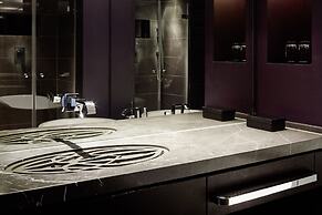 Roomers Frankfurt, Autograph Collection