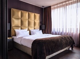 Roomers Frankfurt, Autograph Collection