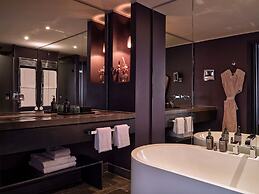 Roomers Frankfurt, Autograph Collection