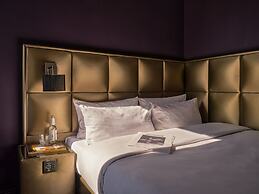 Roomers Frankfurt, Autograph Collection