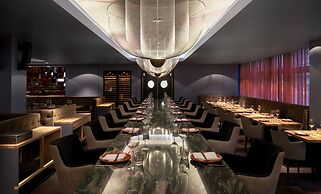 Roomers Frankfurt, Autograph Collection