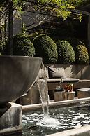 Roomers Frankfurt, Autograph Collection