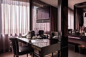 Roomers Frankfurt, Autograph Collection