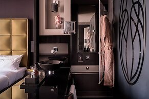 Roomers Frankfurt, Autograph Collection