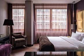 Roomers Frankfurt, Autograph Collection