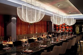 Roomers Frankfurt Central, Autograph Collection
