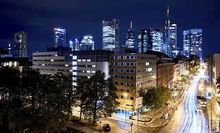 Roomers Frankfurt, Autograph Collection