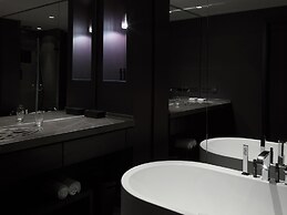 Roomers Frankfurt, Autograph Collection