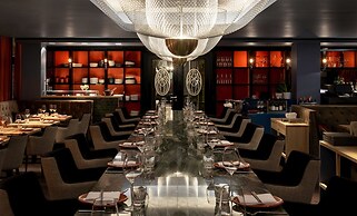 Roomers Frankfurt, Autograph Collection