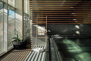 Roomers Frankfurt Central, Autograph Collection