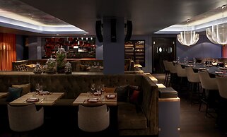 Roomers Frankfurt, Autograph Collection