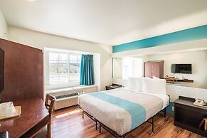 Motel 6 Idaho Falls, ID - Snake River