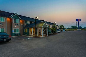 Motel 6 Idaho Falls, ID - Snake River