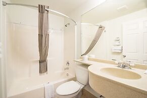 Motel 6 Idaho Falls, ID - Snake River