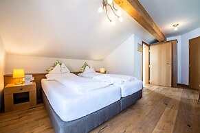 Alphotel Stocker