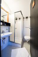 Alphotel Stocker