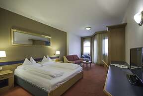Alphotel Stocker