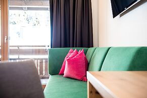 Alphotel Stocker