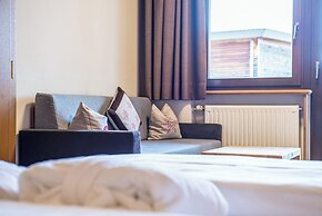 Alphotel Stocker
