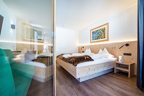 Alphotel Stocker