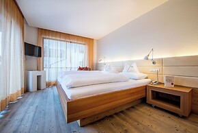Alphotel Stocker