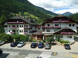 Alphotel Stocker