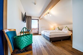 Alphotel Stocker