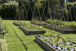 Hermitage Hotel & Resort