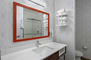 Hampton Inn & Suites Muncie