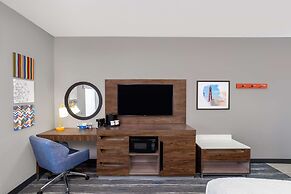 Hampton Inn & Suites Muncie