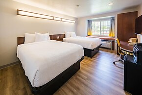 Microtel Inn & Suites by Wyndham Cheyenne