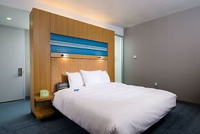 Aloft Portland Airport at Cascade Station