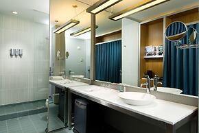 Aloft Portland Airport at Cascade Station