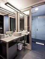 Aloft Portland Airport at Cascade Station