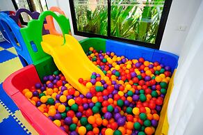 Peach Blossom Resort