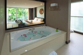 Peach Blossom Resort