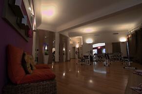 Sunshine Hotel & Spa