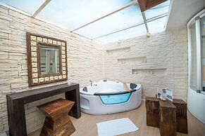Dhevan Dara Resort & Spa