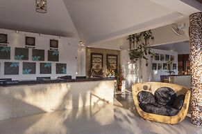 Dhevan Dara Resort & Spa