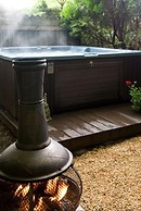 Creekwalk Inn and Cabins