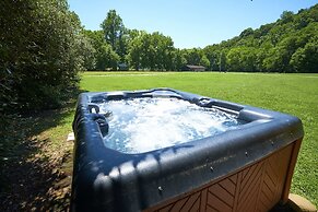 Creekwalk Inn and Cabins