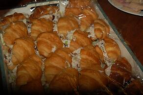 Creekwalk Inn and Cabins