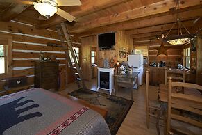 Creekwalk Inn and Cabins