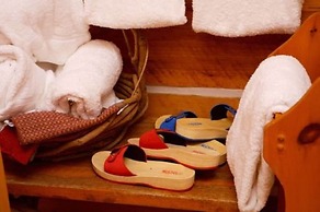 Creekwalk Inn and Cabins