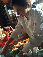 Creekwalk Inn and Cabins